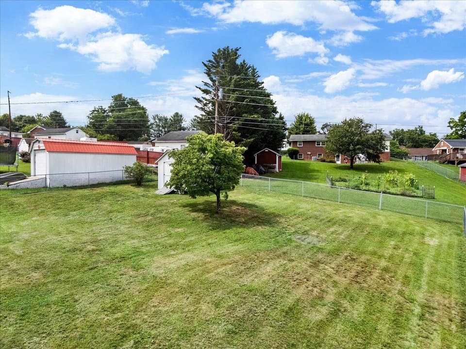 950 McHenry Avenue, photo 38 of 40