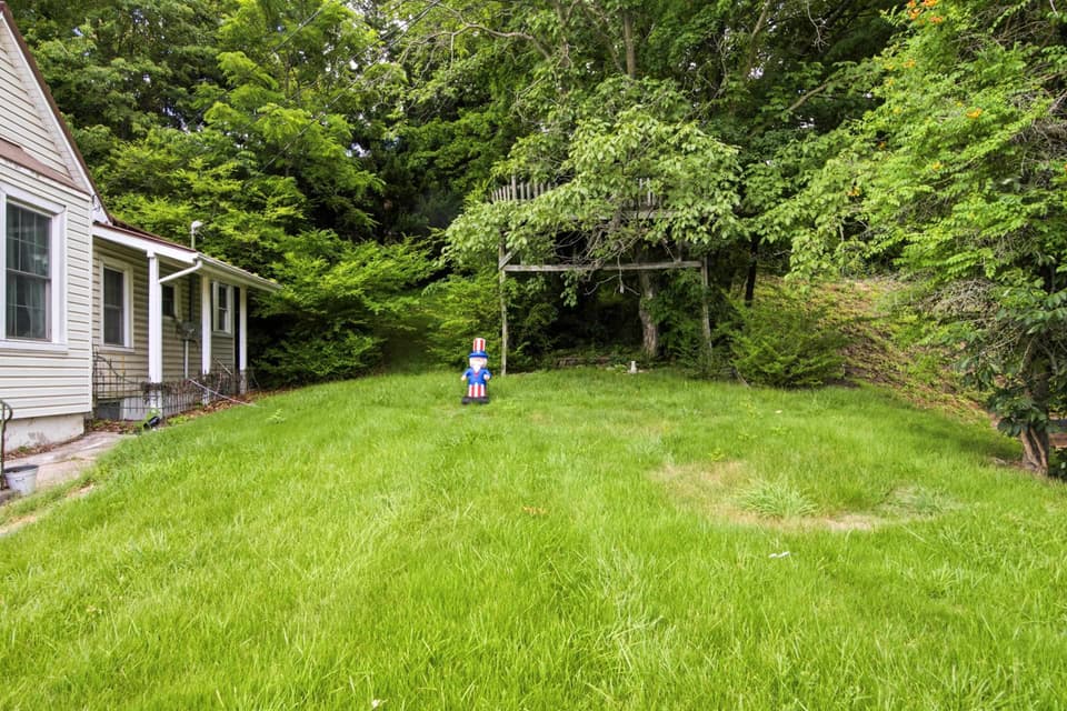 106 Roanoke Street, photo 4 of 24
