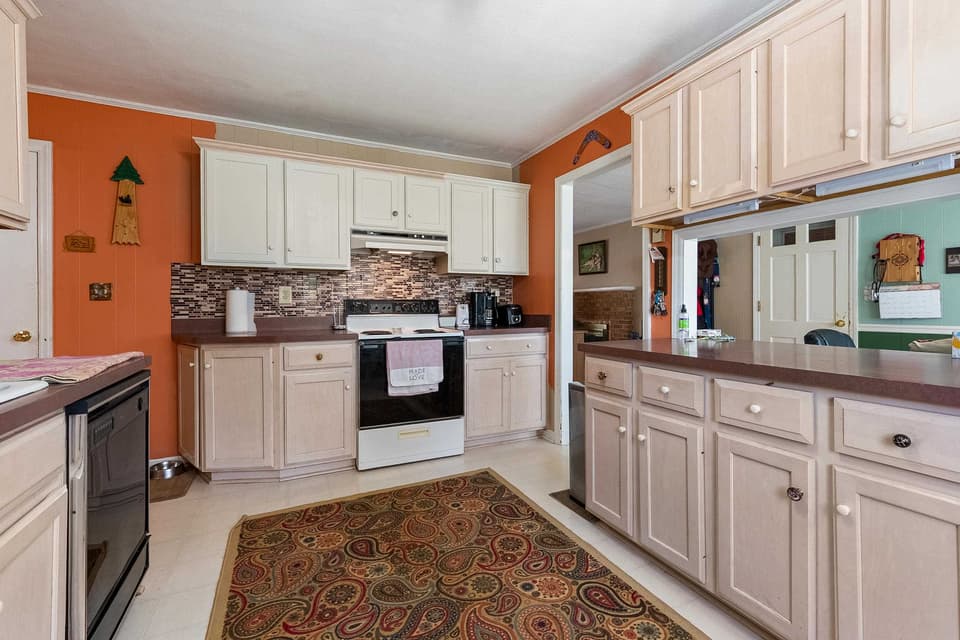 195 Ash Drive, photo 26 of 40