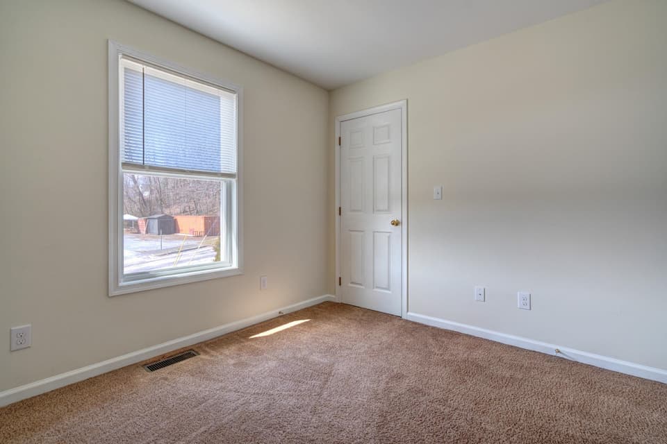 99 Hagan Street, photo 16 of 31