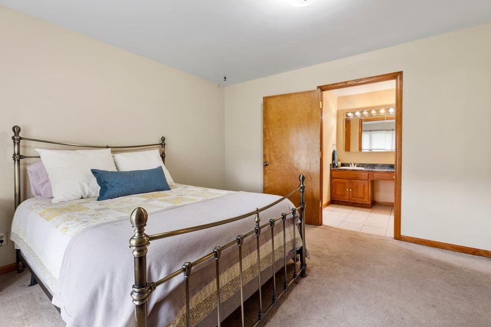 849 Silver Lake Road, photo 16 of 30