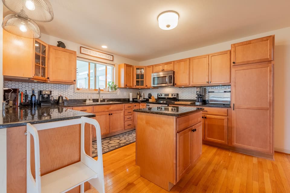 160 Spring Buck Lane, photo 16 of 40