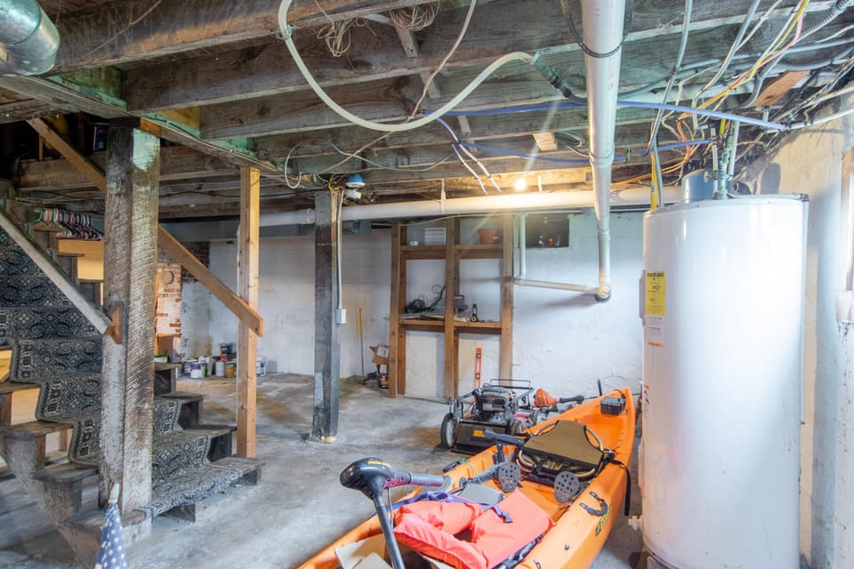 855 E Main St, photo 22 of 35