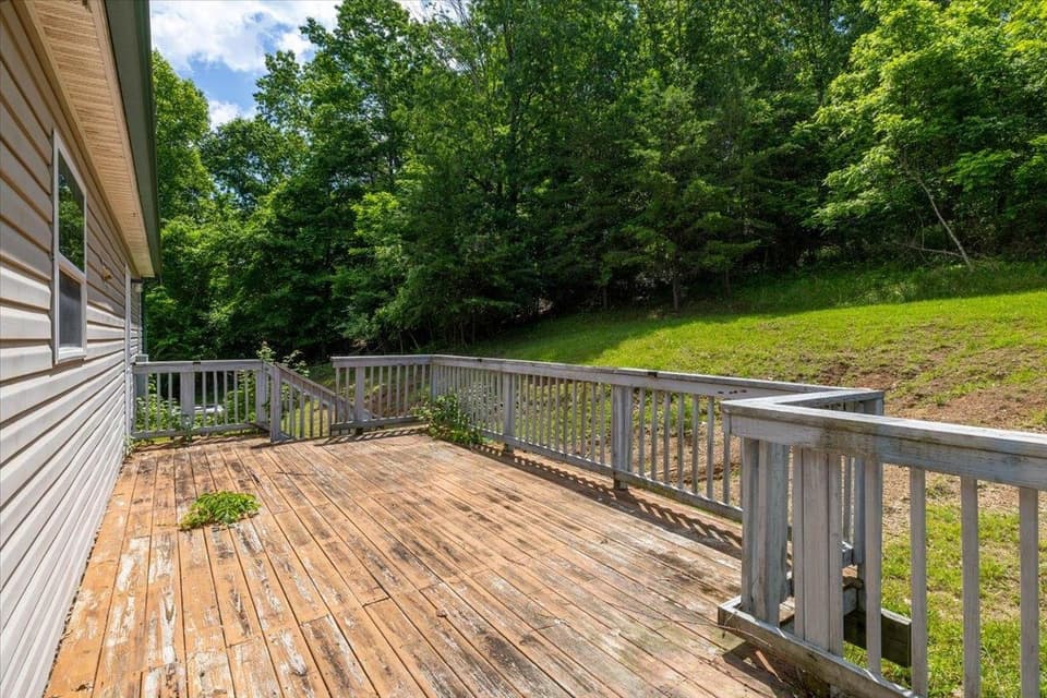 655 Peachtree Hill, photo 24 of 33