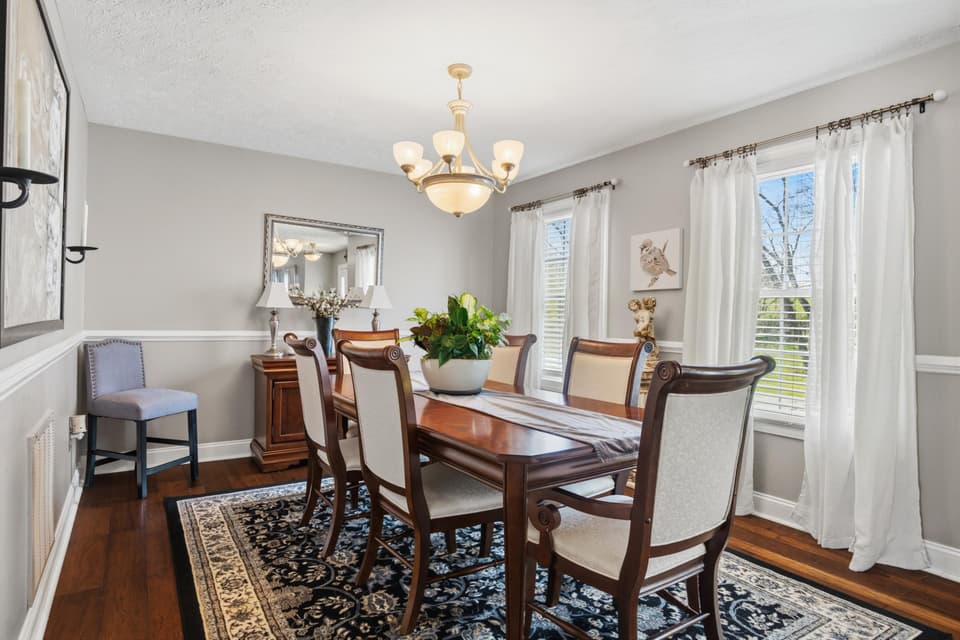 450 Tower Road, photo 11 of 40