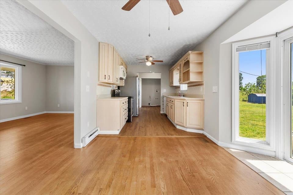 2105 Childress Road, photo 16 of 40