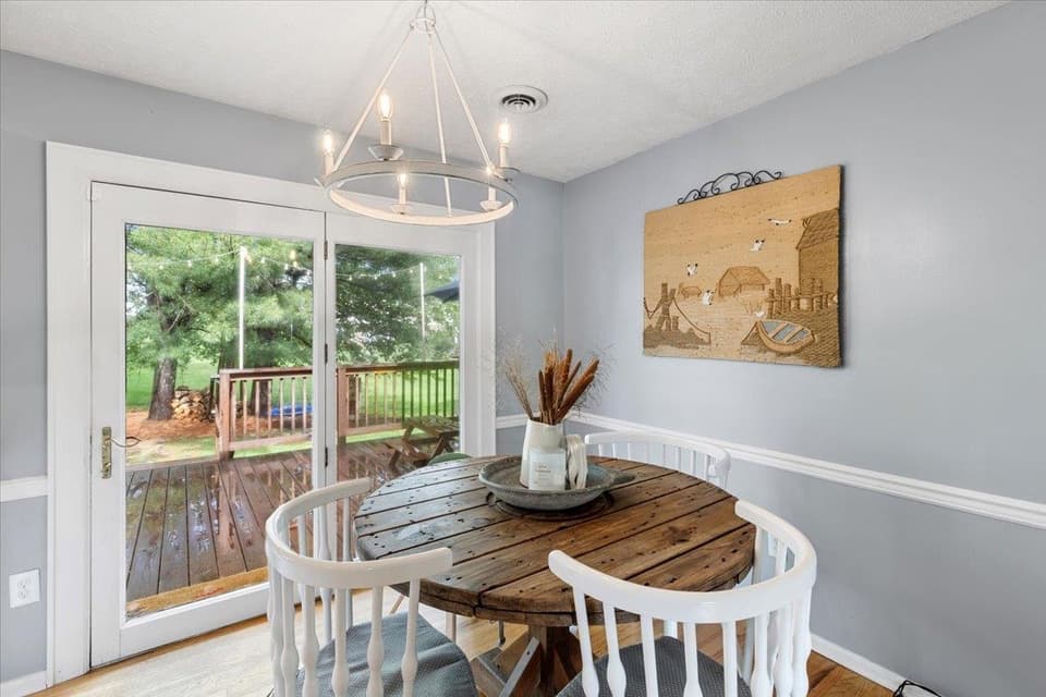 80 Henley Drive, photo 12 of 40