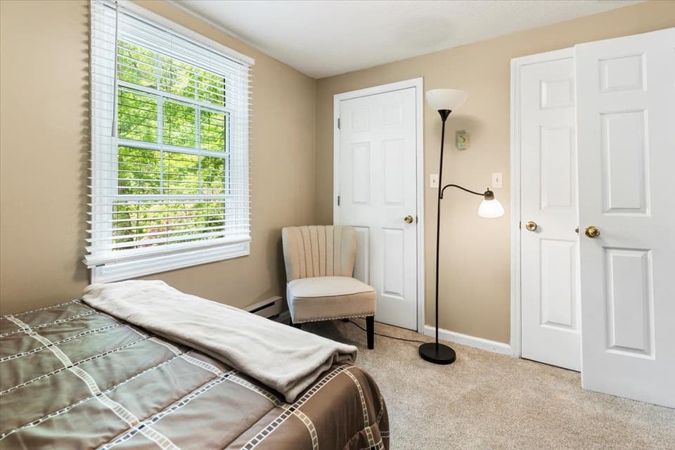 1290 Sherwood Drive, photo 31 of 40