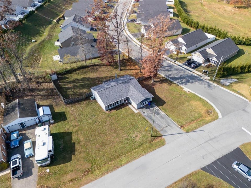 625 Curtis Drive, photo 28 of 32