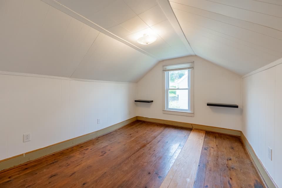 220 Clearview Drive, photo 25 of 34