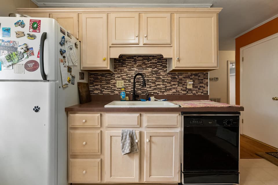195 Ash Drive, photo 25 of 40
