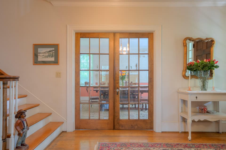 110 E Main Street, photo 18 of 37