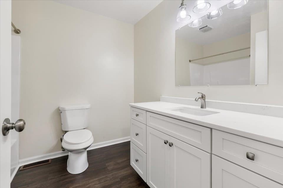 395 Cherokee Drive, photo 21 of 40