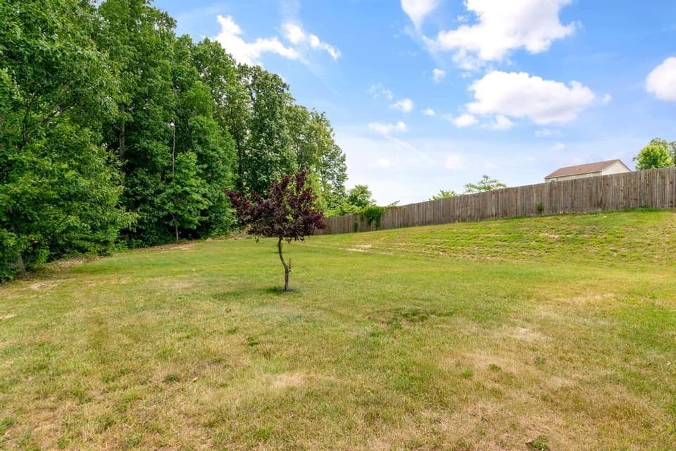 205 Robin Hood Drive, photo 11 of 40