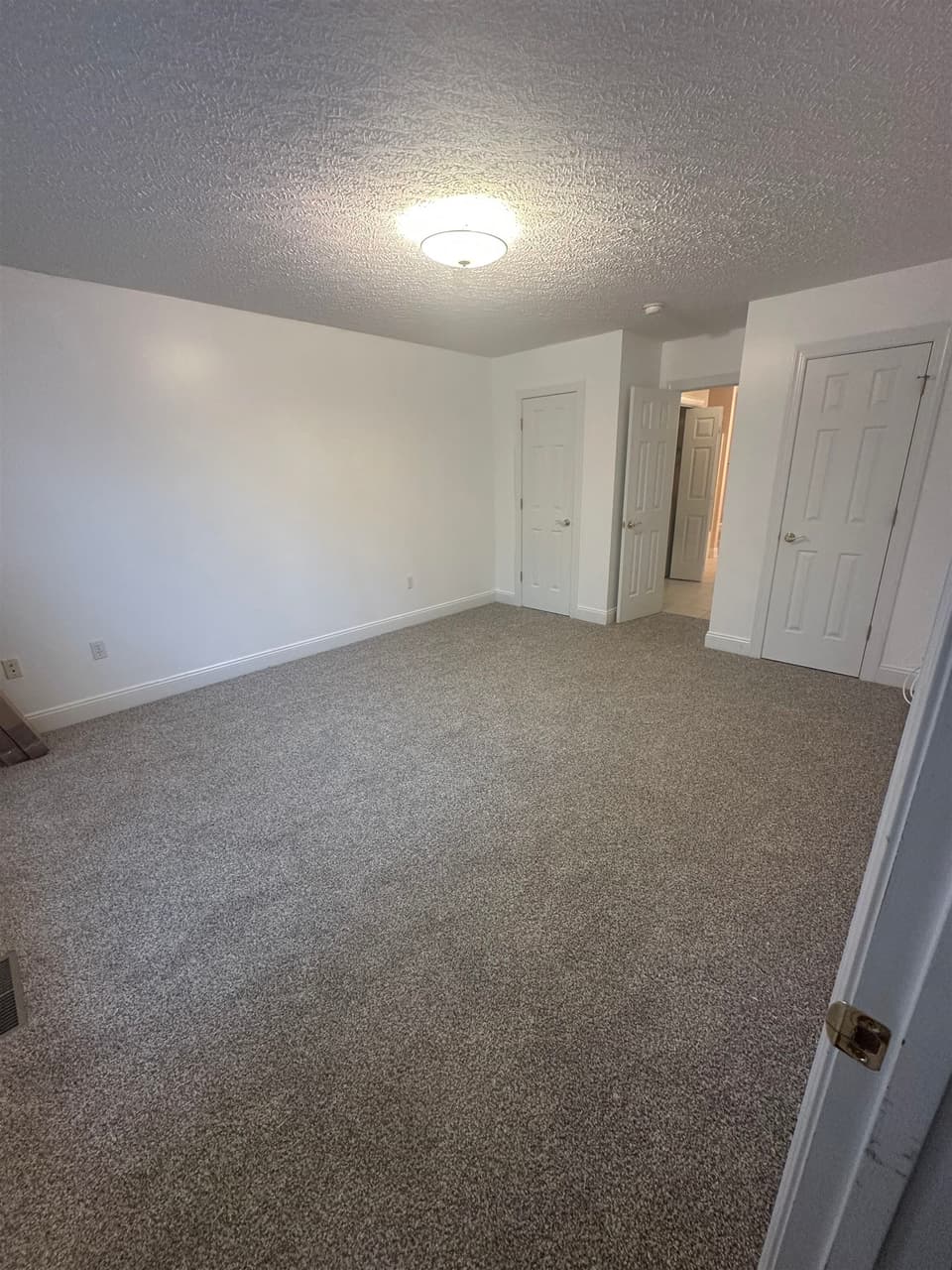610 Oak Tree Boulevard, photo 13 of 37