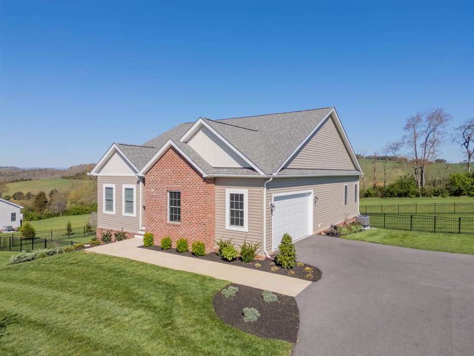 4175 Stanley Road, photo 2 of 29