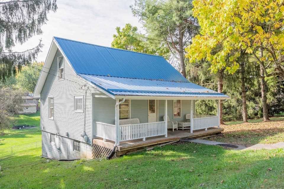 1450 Harman Drive, photo 2 of 40