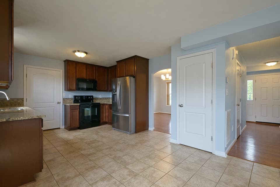 1480 Kensington Way, photo 16 of 40