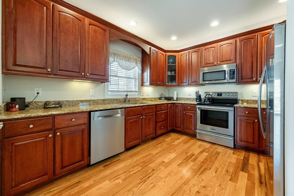 120 Phoenix Boulevard, photo 10 of 40