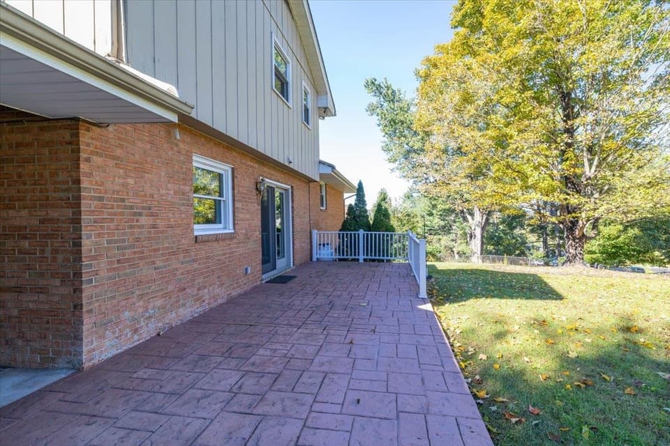 380 Walters Drive NW, photo 17 of 23