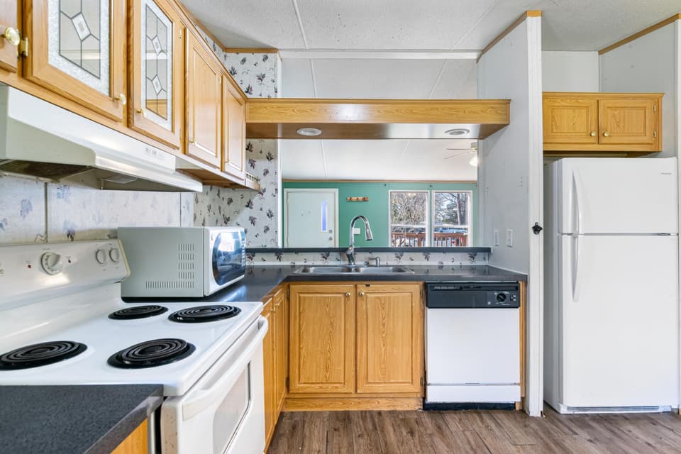 1150 King Street, photo 11 of 31