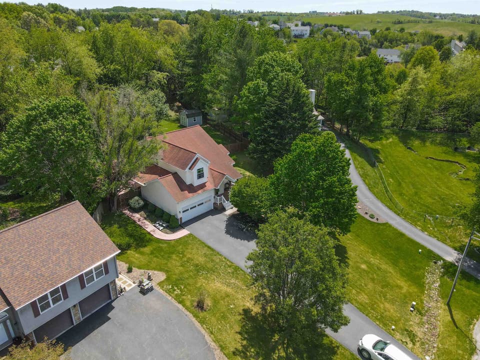 1525 Sleepy Hollow Road, photo 11 of 40