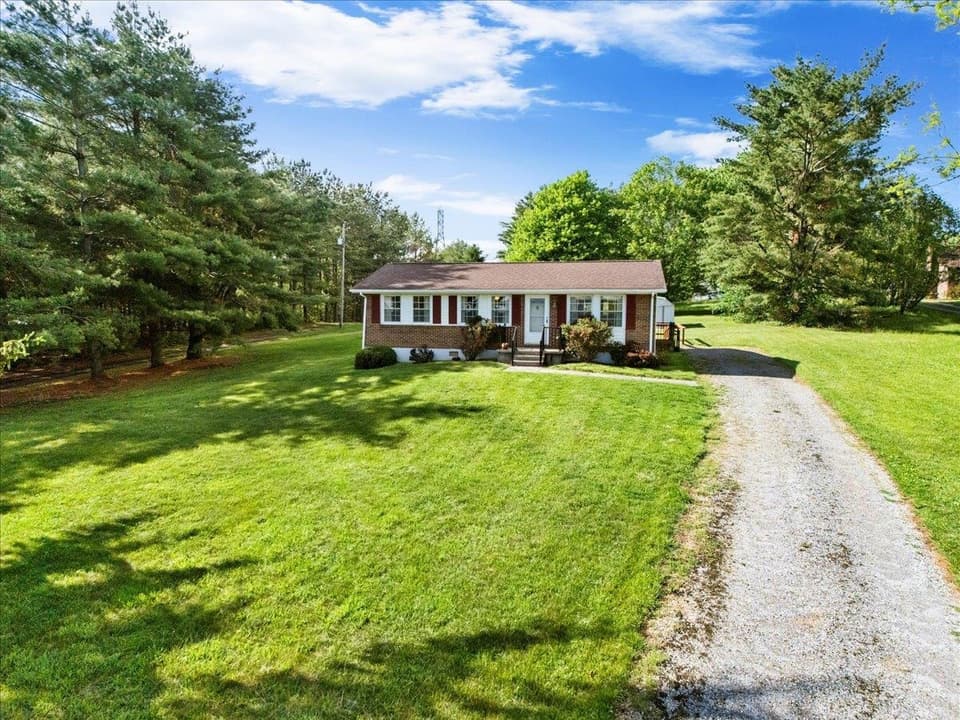 3074 Seven Mile Tree Road, photo 4 of 40