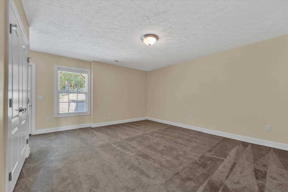 335 Robin Hood Drive, photo 27 of 40