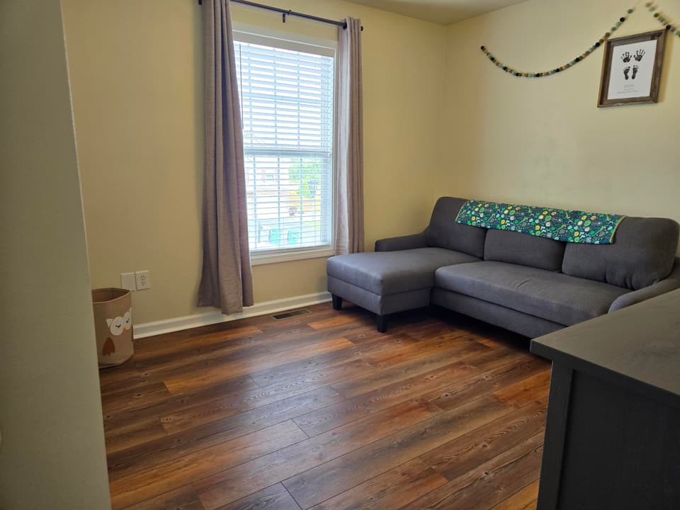 440 Windsor Dr, photo 21 of 33