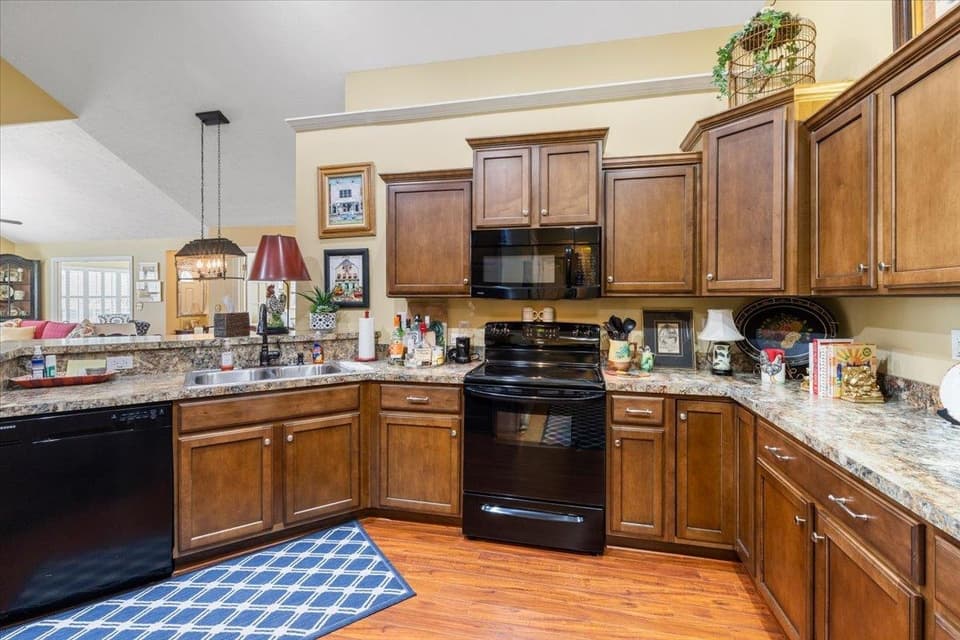 190 Revolution Circle Unit 374, photo 5 of 40