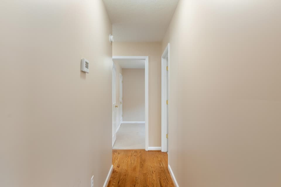 835 College Street, photo 14 of 33