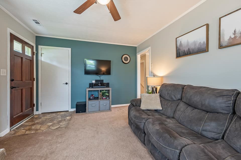 465 Montgomery Street, photo 10 of 40