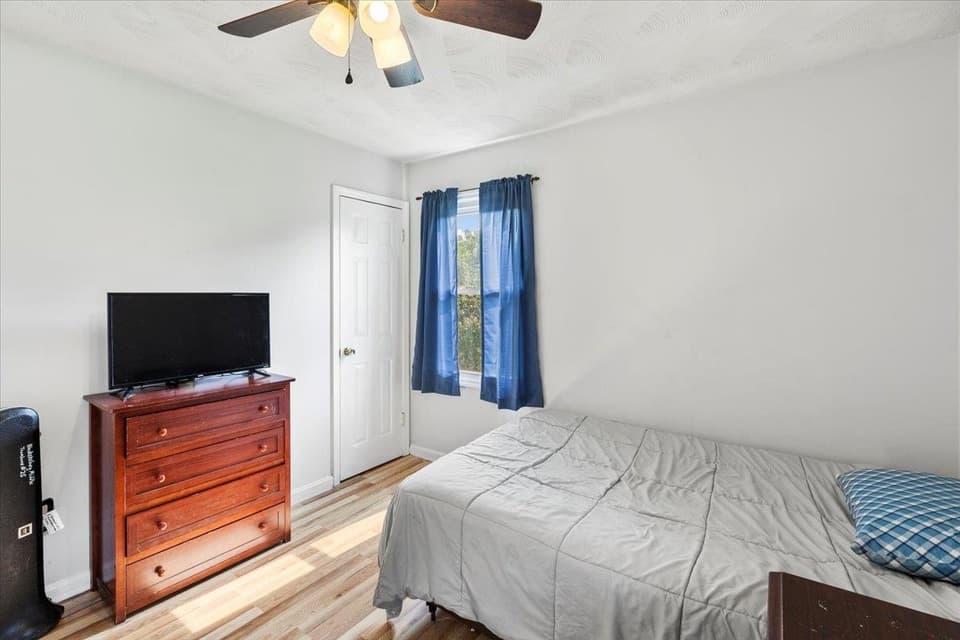 2318 Plateau Drive, photo 16 of 40