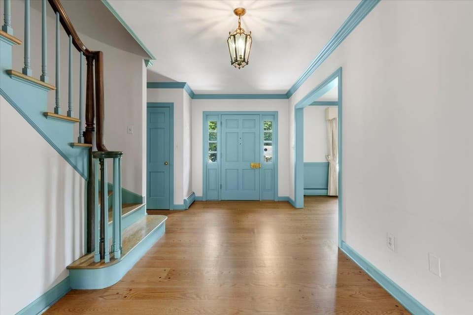 940 Oak Drive, photo 3 of 40