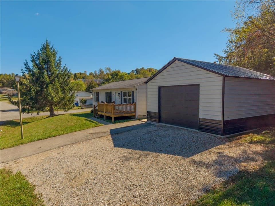 3401 Brookside Drive, photo 3 of 29