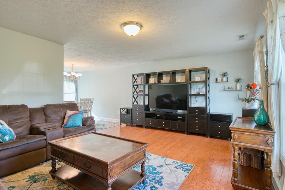 40 Little John Circle NE, photo 10 of 40