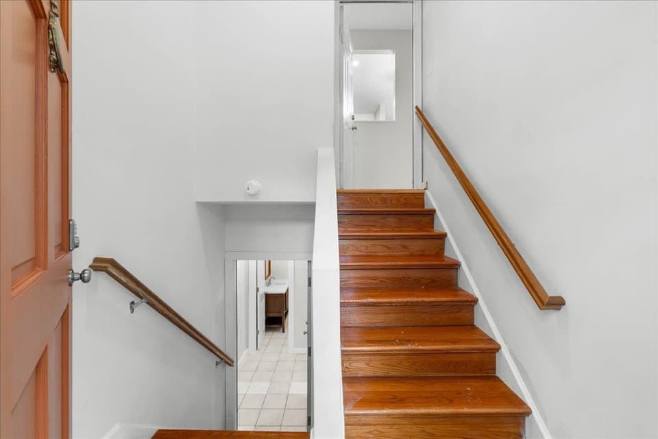 1370 Roanoke Street, photo 21 of 40