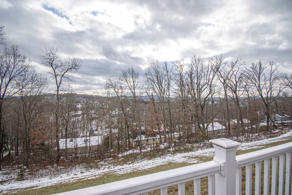190 Robin Hood Drive, photo 9 of 40