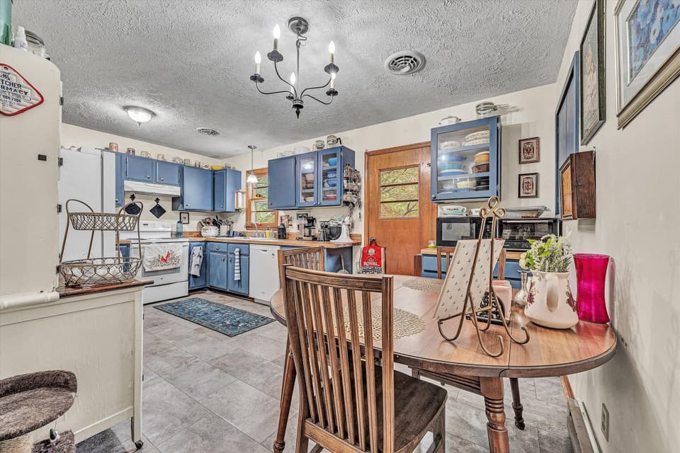 2671 Beulah Ln, photo 16 of 38
