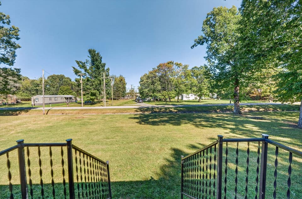 350 Teel Street, photo 15 of 40