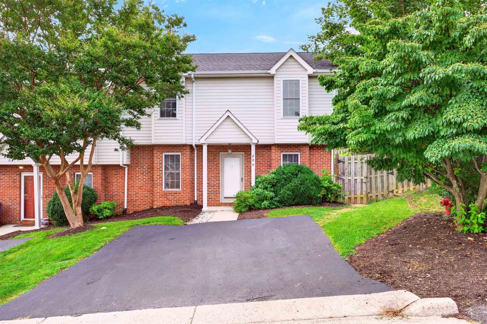 220 Darci Drive SE, Christiansburg, VA