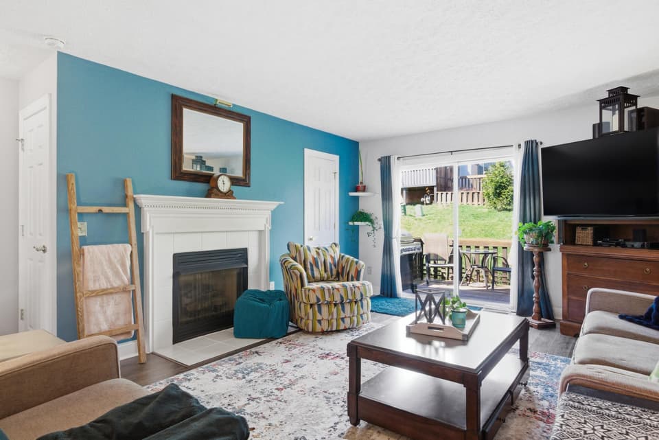 1270 Orange Leaf Court, photo 5 of 34