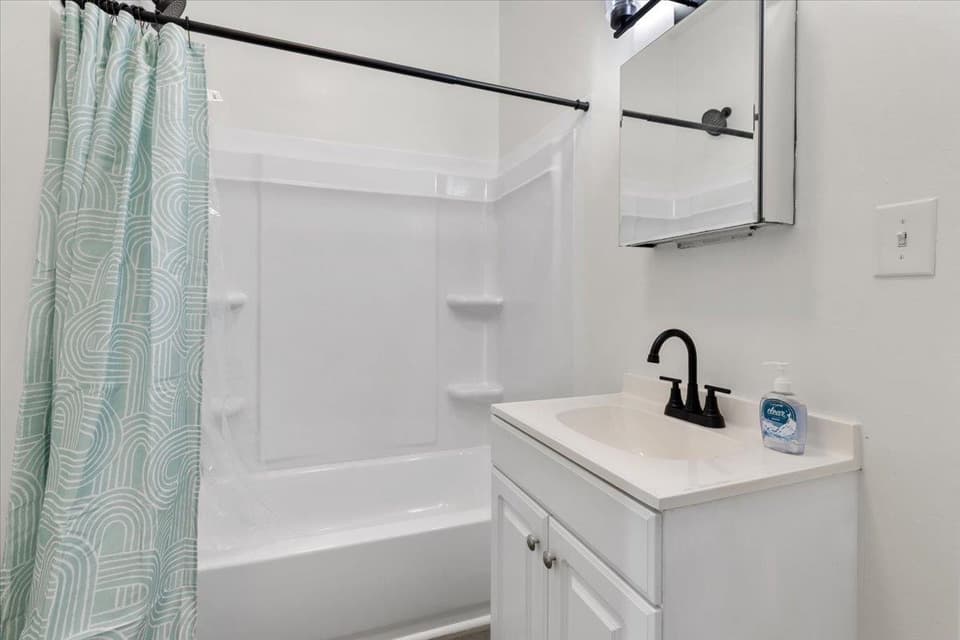 760 Church Street, photo 17 of 40