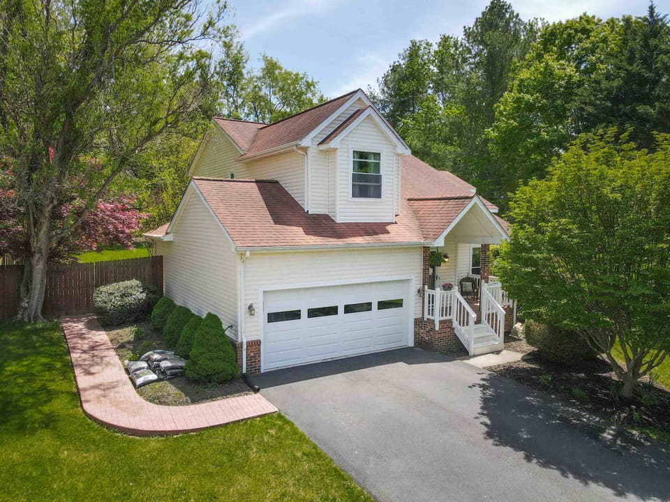 1525 Sleepy Hollow Road, Christiansburg, VA