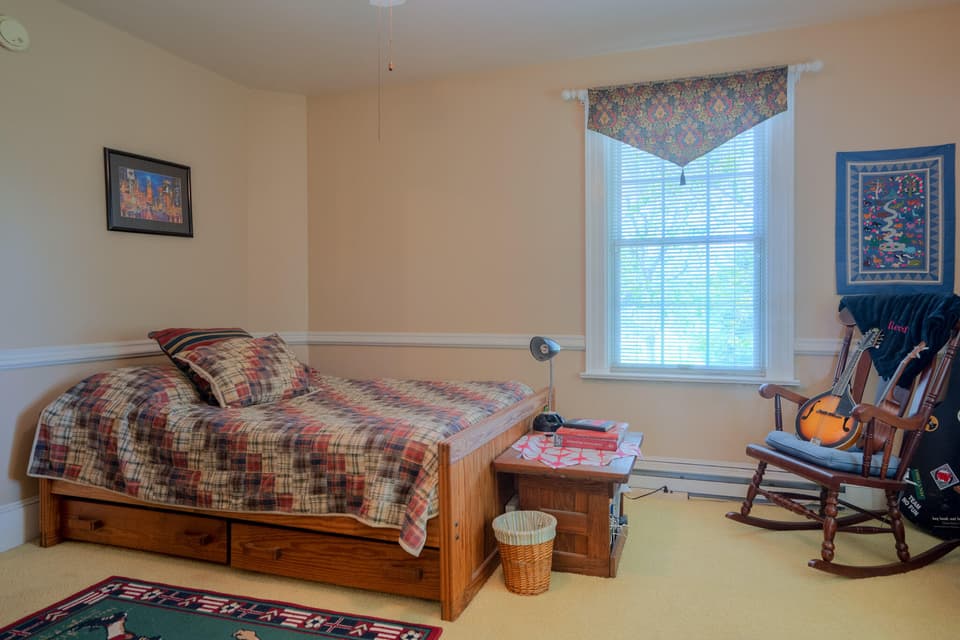 110 E Main Street, photo 34 of 37