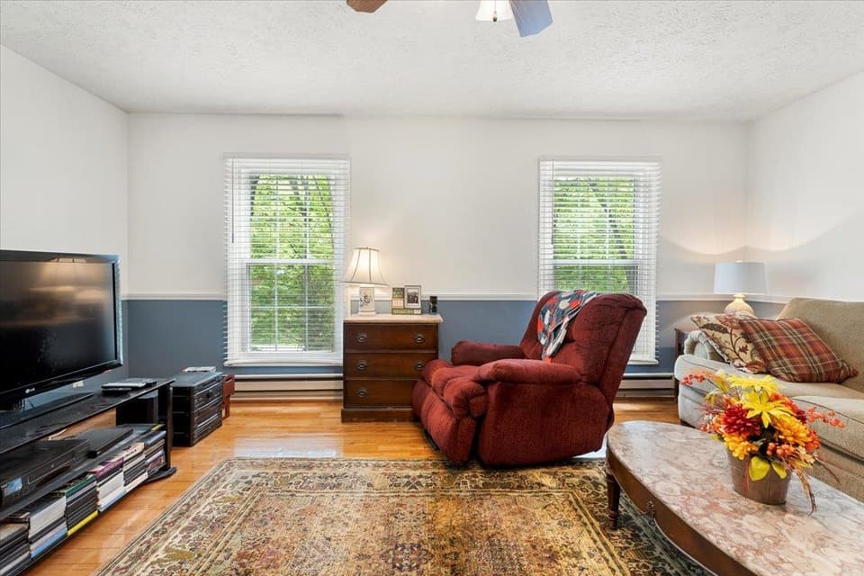 1290 Sherwood Drive, photo 16 of 40