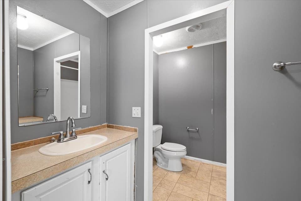 655 Peachtree Hill, photo 22 of 33
