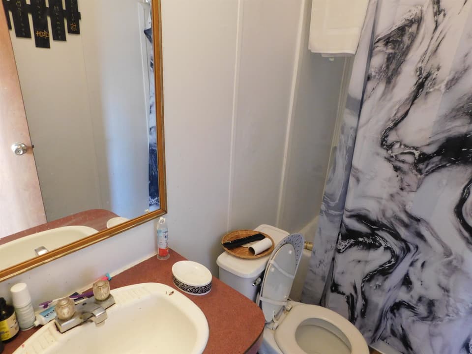 150 Quality Road, photo 2 of 6