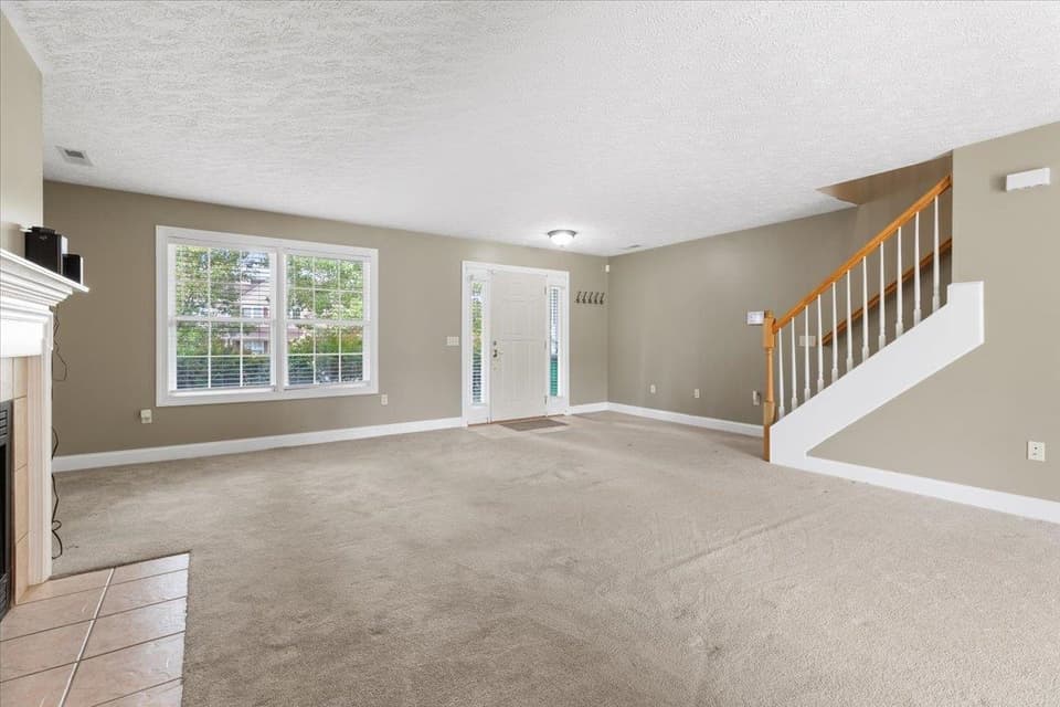 300 Willow Oak Drive, photo 12 of 40