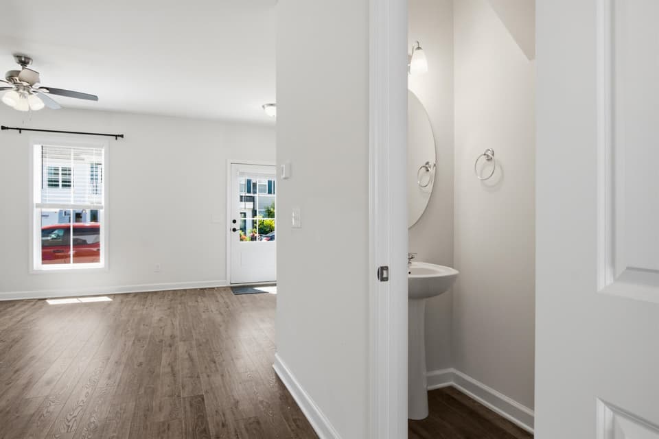 300 Hamilton Avenue NW, photo 21 of 40